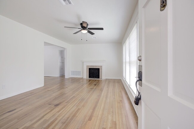 Building Photo - 821 NW 48th St