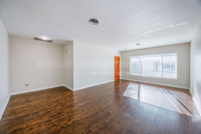 Foto del edificio - 94 Columbia St
