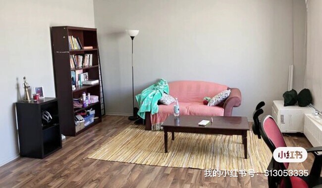 Foto del edificio - 1400 E 55th Pl