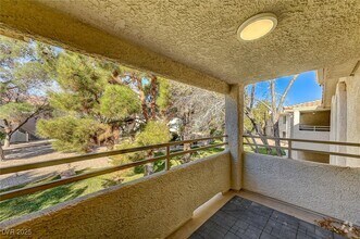 Building Photo - 2633 Durango Dr