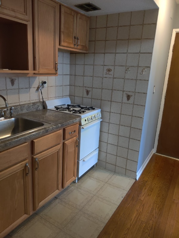 Building Photo - 4249 N Kedvale Ave