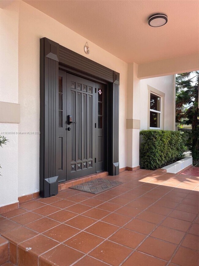 Foto del edificio - 10006 SW 26th Terrace