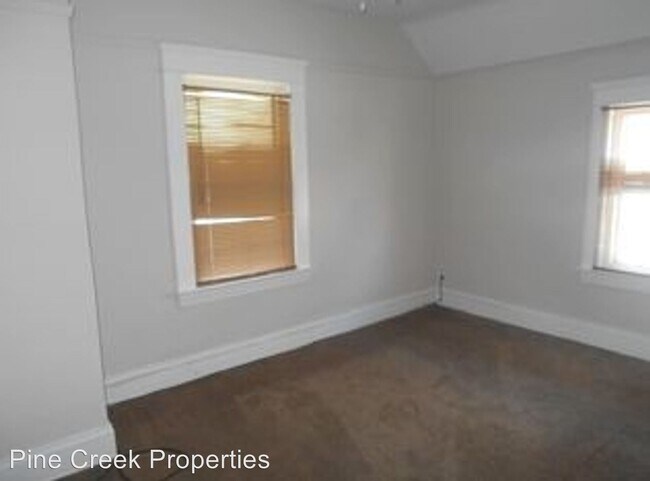 Building Photo - 3 br, 1 bath House - 3296 W. 90th St.