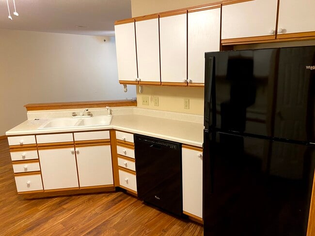 Foto del edificio - 3804 Creek Hill Dr