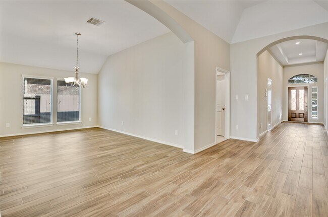 Building Photo - 1430 Laura Hills Ln