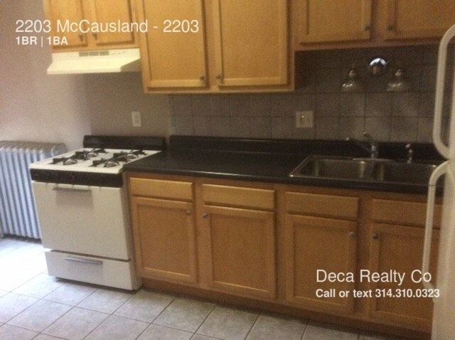 Foto del edificio - 2203 McCausland Ave