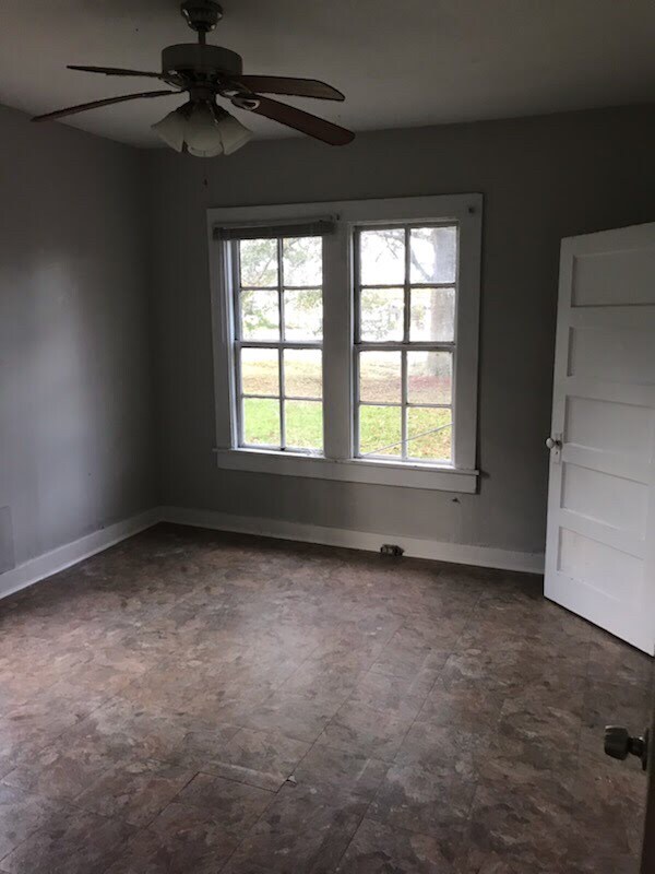 Building Photo - 4535 Whites Ferry Rd