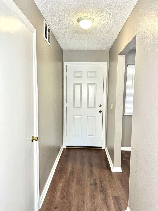 Foto del edificio - 1928 Nicklaus Ct