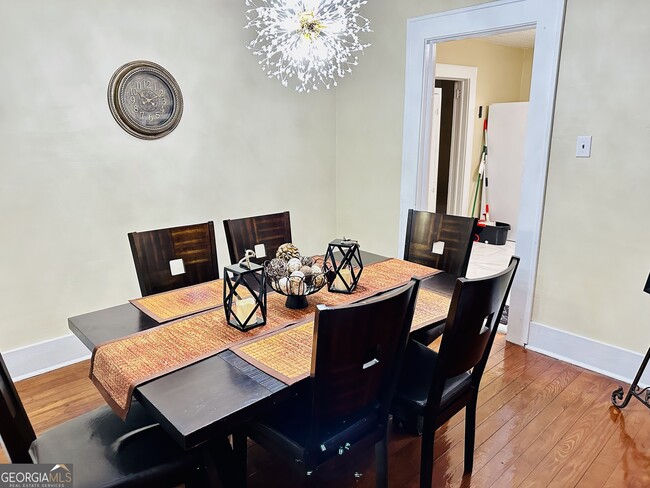 Foto del edificio - 686 Robert Henry St