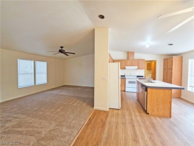 Foto del edificio - 4400 Vicki Ann Rd