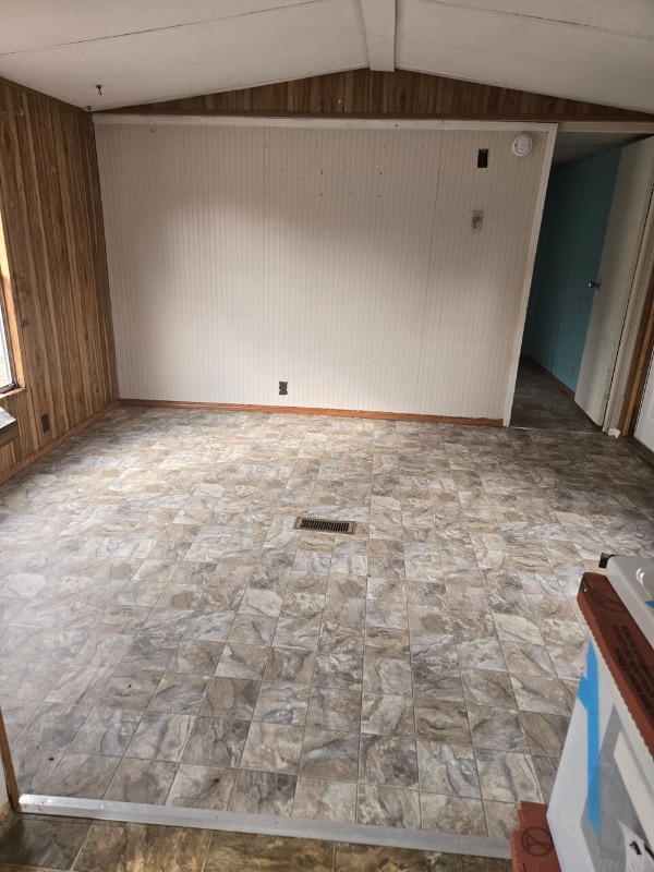 Building Photo - 1075 Sweeten Creek Rd