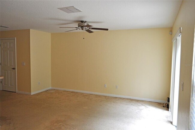 Foto del edificio - 4124 Pitch Pine Cir
