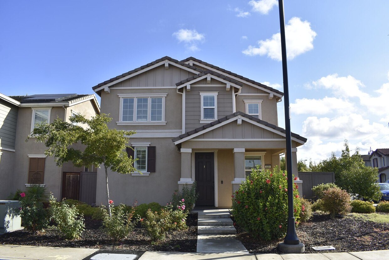 Foto principal - 3251 Foxton Wy