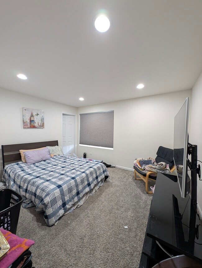 Building Photo - 3765 St James Ct