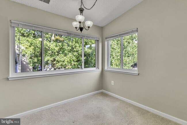 Foto del edificio - 11041 Villaridge Ct