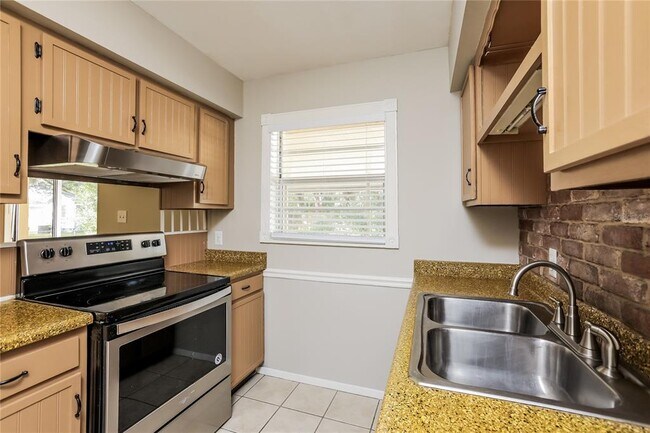 Foto del edificio - 506 Ewing Ln
