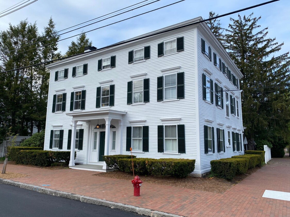 Exterior - 260 High St