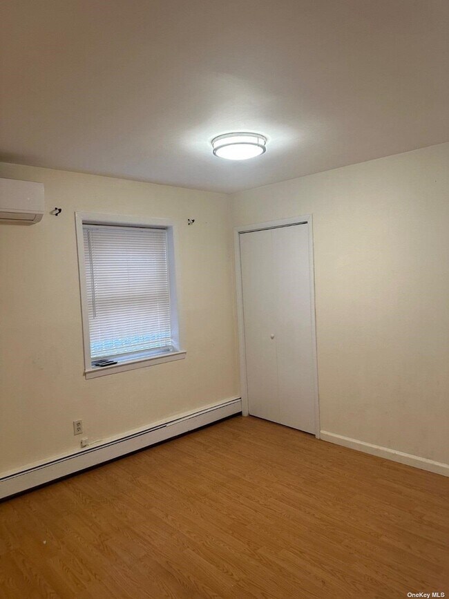 Building Photo - 144-43 25th Dr