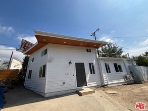 Building Photo - 2751 Mary St
