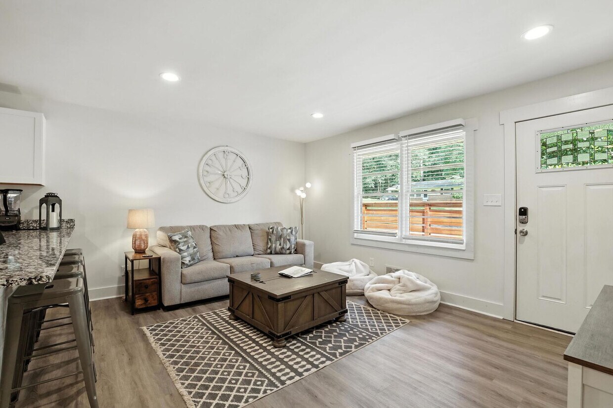 Foto principal - 175 Sherwood Dr