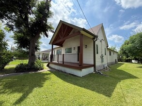 Building Photo - 7144 Kernel St