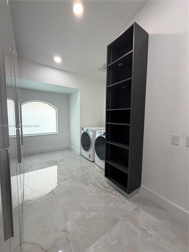 Foto del edificio - 4499 NW 93rd Doral Ct