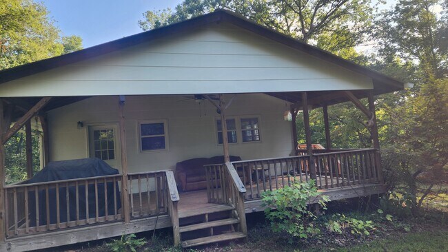 Foto del edificio - 1563 Sunset Farms Rd