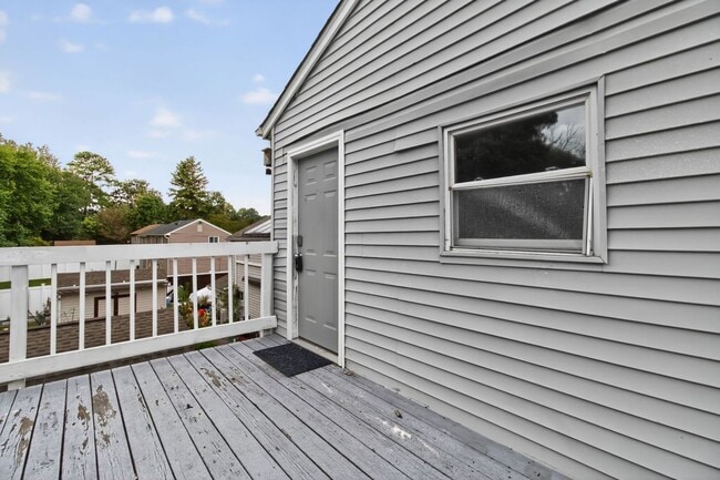 Foto del edificio - 837 Romney Ln