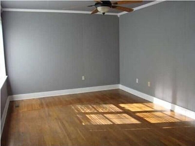 Foto del edificio - 25 Hunt Ave