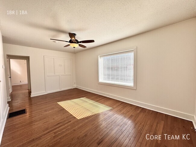 Foto del edificio - 4328 Roanoke Pkwy