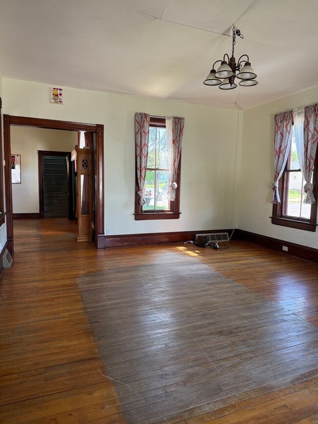 Building Photo - Big Character. Bigger Home in this 4 Bedroom-1 Bathroom charmer