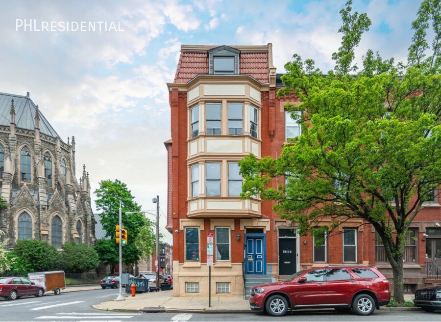 Building Photo - 1745 W Diamond St