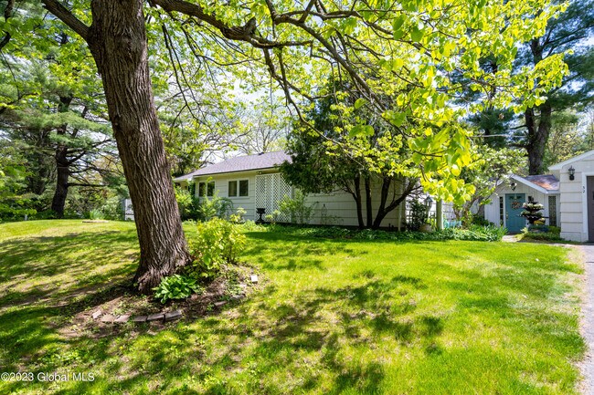 Building Photo - 32 Nelson Ave Ext