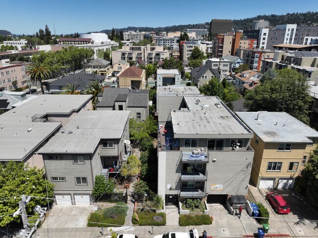 Exterior 3D - 2009-2011 Haste St.