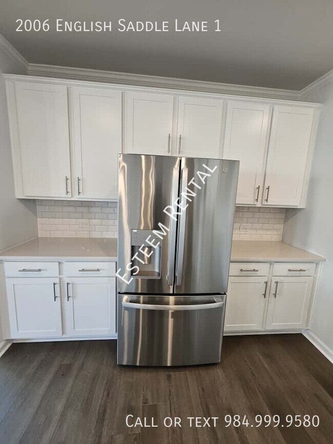 Foto del edificio - 2006 English Saddle Ln