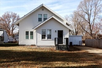 Building Photo - 2115 3rd St E