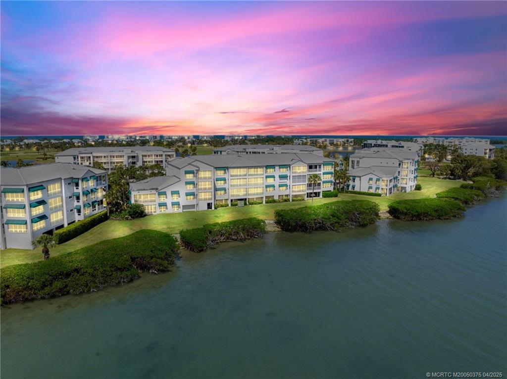 Foto principal - 164 NE Edgewater Dr