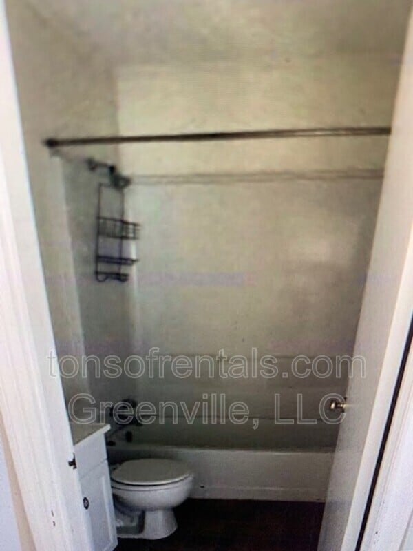 Building Photo - 737 Brockman McClimon Rd