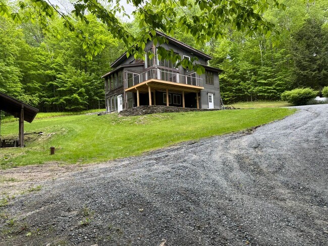 Foto del edificio - 4-Bedroom 3-Bath House in Quechee