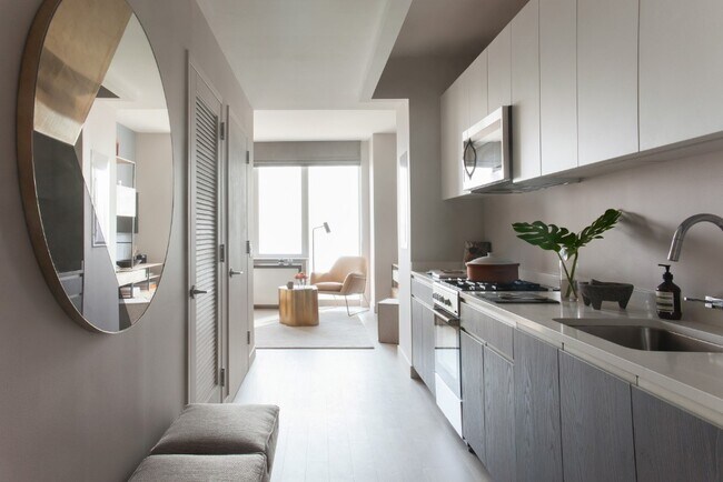 Building Photo - Major Luxury Complex with State of the art...