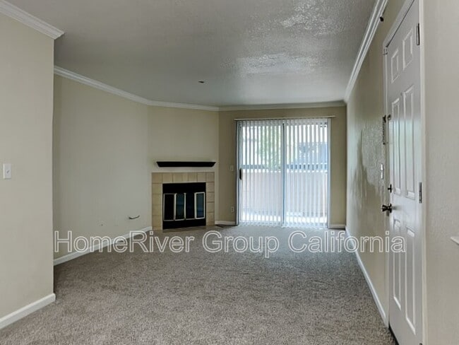 Building Photo - 1019 Dornajo Way