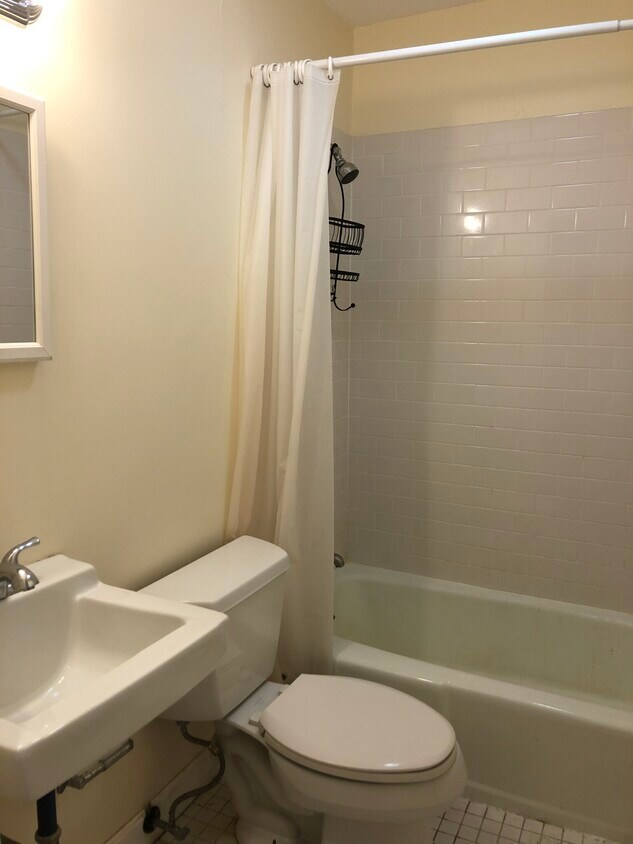 *Pictures are representative samples of the advertised unit. In some cases, the actual units you tou - 17 Phillips St