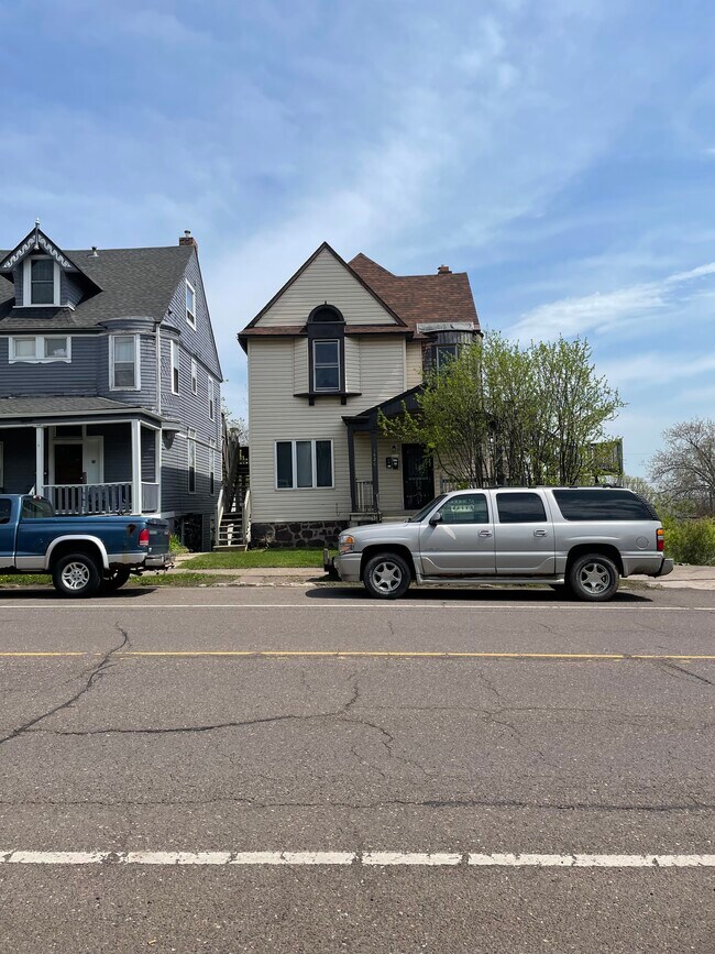 Foto del edificio - 1826 E Superior St