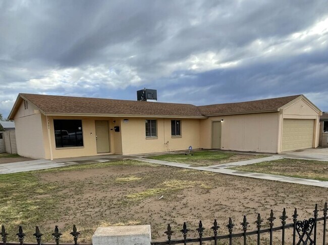 Building Photo - 7301 W Heatherbrae Dr