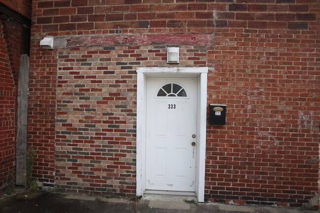 Foto del edificio - 333 Strawberry Way