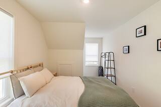 Building Photo - Lake Anna GuestHouse at 361 Robbie