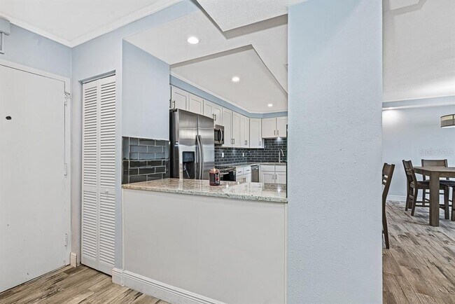 Foto del edificio - 2401 Bayshore Blvd