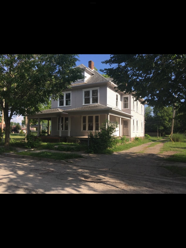 17 E Euclid Ave, Springfield, OH 45506 House Rental in Springfield, OH