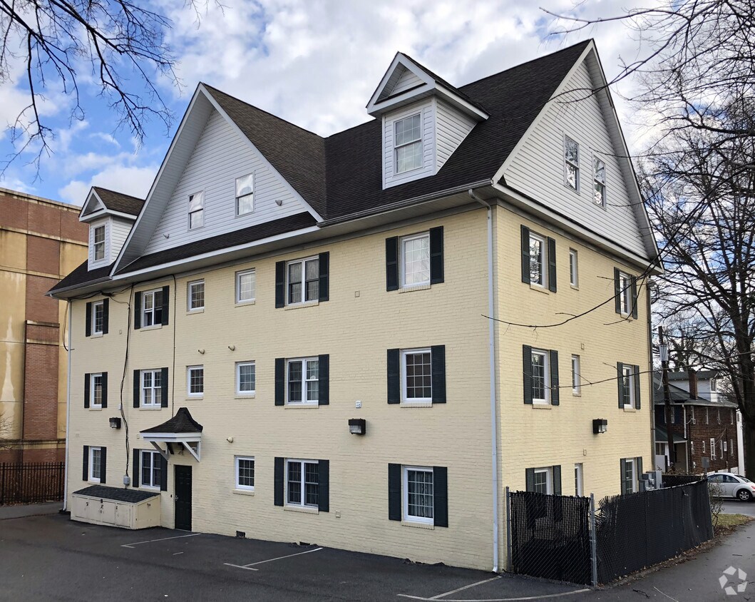Foto del edificio - 7302 Yale Ave
