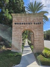 Building Photo - 35 Courant